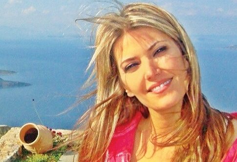 Η Εύα για... δουλειά στα ξένα!