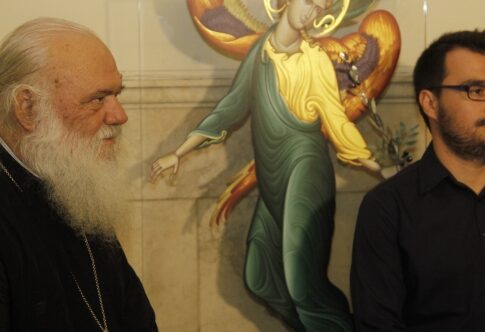 Αρχιεπισκοπή και Ν.Δ. (μαζί, με συσσίτια) στηρίζουν τους αδύναμους
