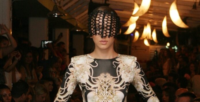 Greek fashion με φαντασία και... τρέλα!