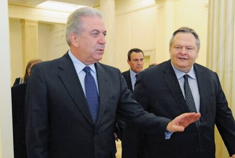 Ο Βενιζέλος δεν θέλει τα άρματα μάχης στην παρέλαση!