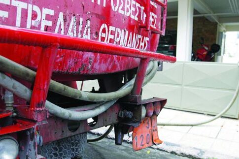 Μπλόκο στο πετρέλαιο από τους βενζινοπώλες
