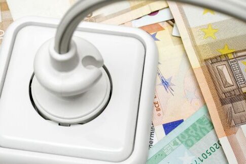 Δίνουμε πάνω από πέντε ευρώ τον μήνα για το πιστολάκι!