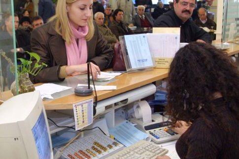 Πάμε σε «κούρεμα» δανείων και καρτών