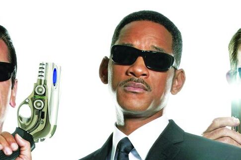 «MEN IN BLACK» με lux καμαρίνι