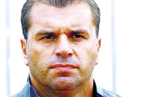Ο σερ έχασε από Έλληνα