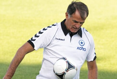 «Κολλημένος» και με το τένις