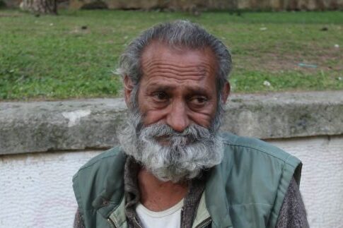 «Ξεσπίτωσαν» τον άστεγο του Ευαγγελισμού!