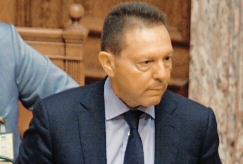 Αναλγησία με υπογραφές Στουρνάρα και Θεοχάρη