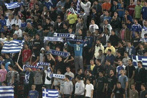 Οι εξέδρες στα μπαράζ θα είναι γαλανόλευκες