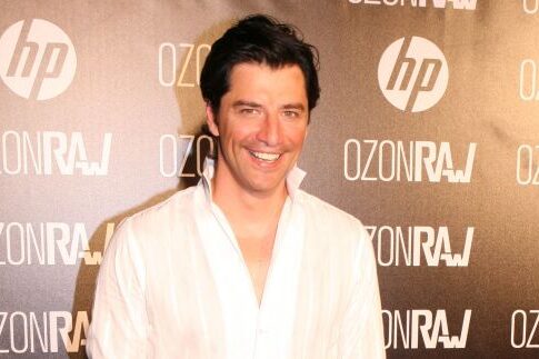 Sakis σε γραμματόσημο