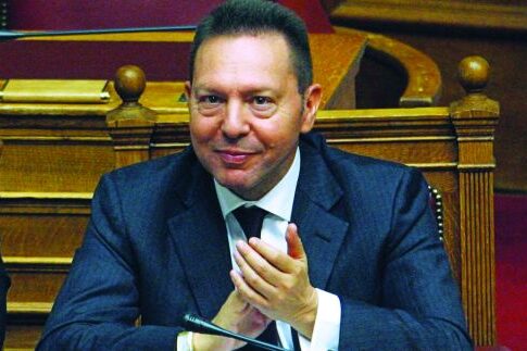 Η ομάδα Στουρνάρα που θα πάρει κεφάλια