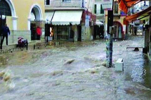 Ανοιξαν οι τάφοι στη Ρόδο από τις πλημμύρες