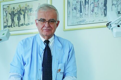 Ο Έλληνας γιατρός που «κτυπά» τη λεύκη
