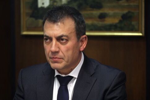 Ετσι θα «γονατίσουν» όλοι οι μικρομεσαίοι!