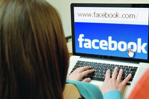 Οι έφηβοι αφήνουν το Facebook, για άλλες εφαρμογές επικοινωνίας