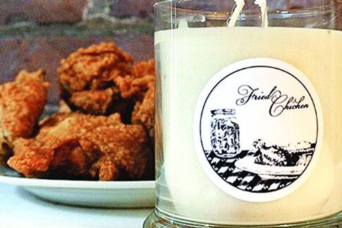 Κεριά με... άρωμα από τηγανητό κοτόπουλο!