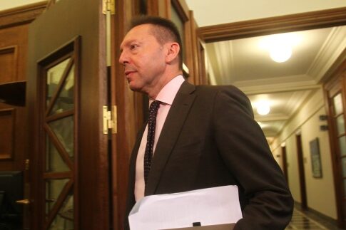 Βόμβα Στουρνάρα με ΦΠΑ στα νησιά