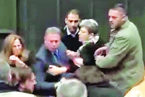 Στα χέρια πιάστηκαν Σγουρός και βουλευτές του ΣΥΡΙΖΑ