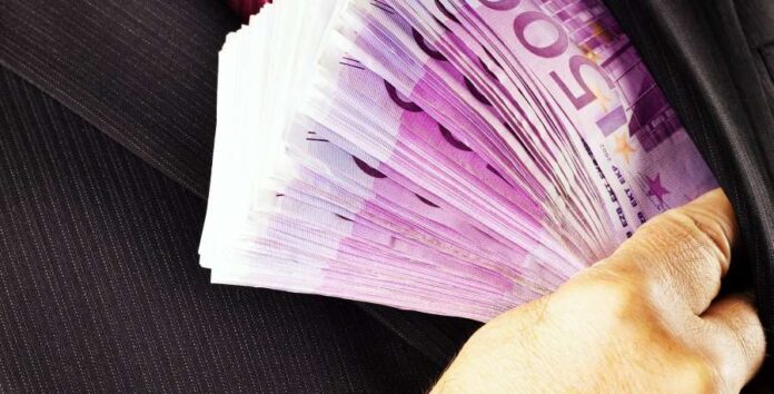 Χειροπέδες σε κακοποιό που είχε ληστέψει χρυσοχόο πριν από έξι μήνες