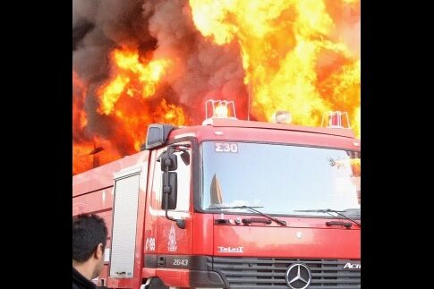 Οι φλόγες αποκάλυψαν οικογενειακή τραγωδία