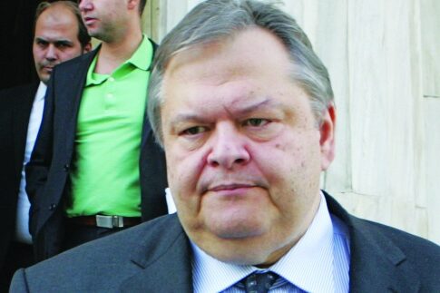 Ρελάνς με επίθεση από τη Χαριλάου Τρικούπη