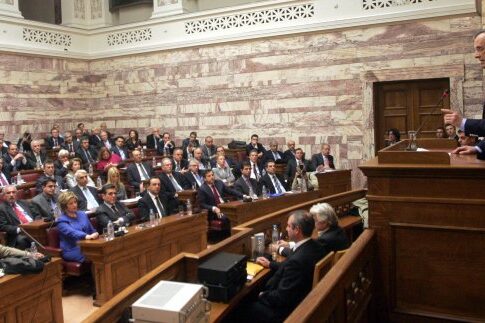 Ανόρθωση ηθικού και συσπείρωση!
