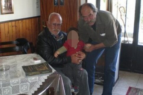 Ο 85χρονος παππούς με τα 20 δισέγγονα και τα πέντε τρισέγγονα!