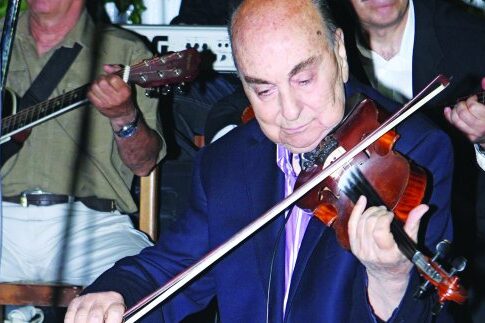 «Δάκρυσαν» και τα βιολιά!