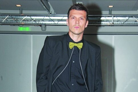 Ο ρόλος του παιδεραστή το επόμενο θεατρικό τόλμημα του Ιωάννη Παπαζήση