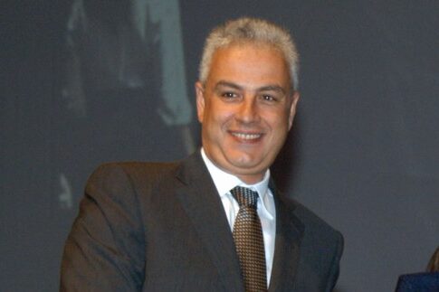 Ο Γριβέας και η σύζυγος του υπό επιτήρηση