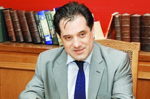 Σε αναμμένα κάρβουνα η κυβέρνηση λόγω ΣτΕ