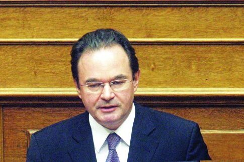 Ενας «καταπέλτης» για Παπακωνσταντίνου!