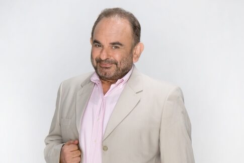 Ο Σάκης θα... γέλαγε από ψηλά!