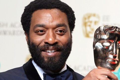 «Σκλάβωσαν» από το... διάστημα και τα βρετανικά όσκαρ