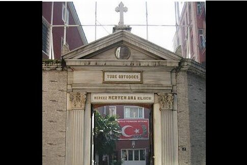 Διεκδικούν ναούς από το ψευτοπατριαρχείο
