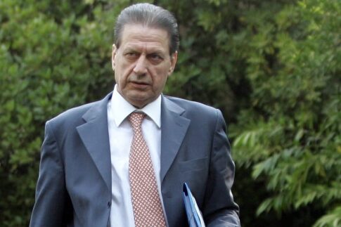 Καταφύγιο Βύρωνα με σήμα την ασπίδα