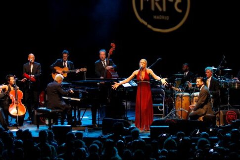 Μουσικό ταξίδι με τους Pink Martini το Σάββατο 17 Μαΐου στο Γκάζι Live