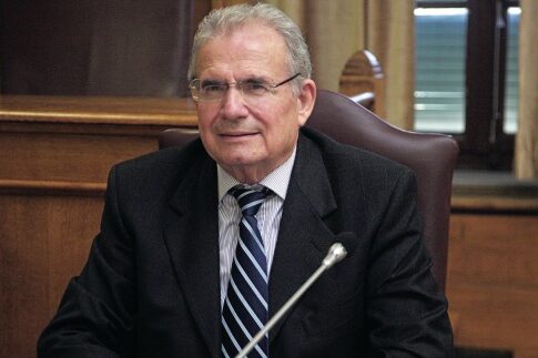 Πρόεδρος στον ΟΠΑΔ ο 77χρονος Ζαχαράκης