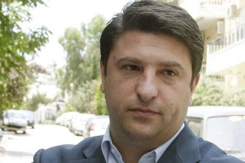 Τρόμαξαν με το πιστόλι του Χαρδαλιά που ήταν... πασχαλιάτικο