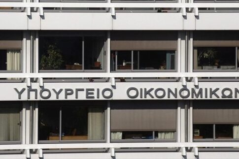 Είκοσι «Ράμπο» θα ελέγχουν 100.000 πρώην φοροφυγάδες