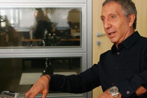 Ο μεγιστάνας που έχει το μυστικό της νιότης