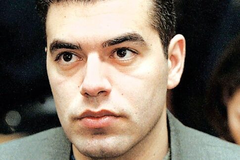 Ο αρχισατανιστής ζητάει τώρα να βγει από τη φυλακή