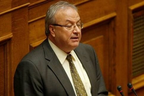 Μονομαχία για μία απλή διάταξη