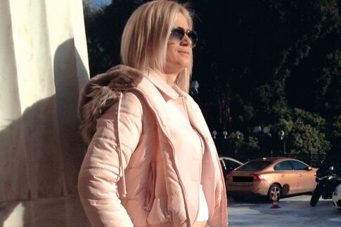 Η Ραχήλ με ροζουλί starάκια!