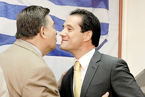 Απ' τα... φιλιά στα δικαστήρια