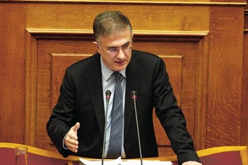 Εχουν χαθεί μέσα στον «λαβύρινθο» των ΜΚΟ