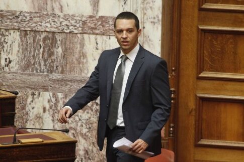 Πολιτικός σεισμός με το βίντεο Κασιδιάρη