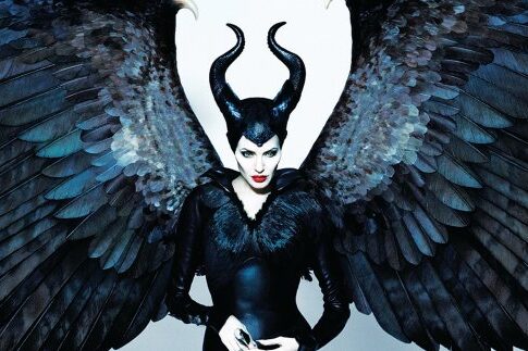 Η Maleficent Τζολί απειλεί την Disney!