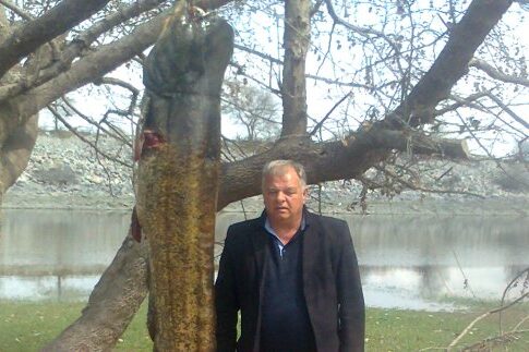 Κοζάνη: Επιασαν γουλιανό-τέρας 167 κιλών στη λίμνη Πολυφύτου