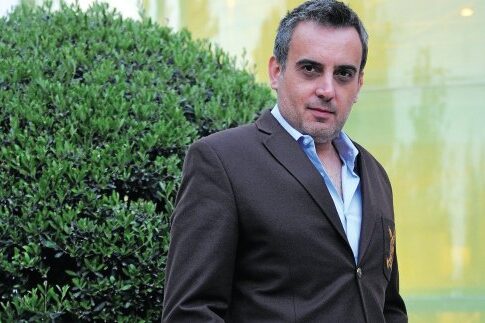 Εξαγωγαί αοιδών στις glam πίστες του εξωτερικού!